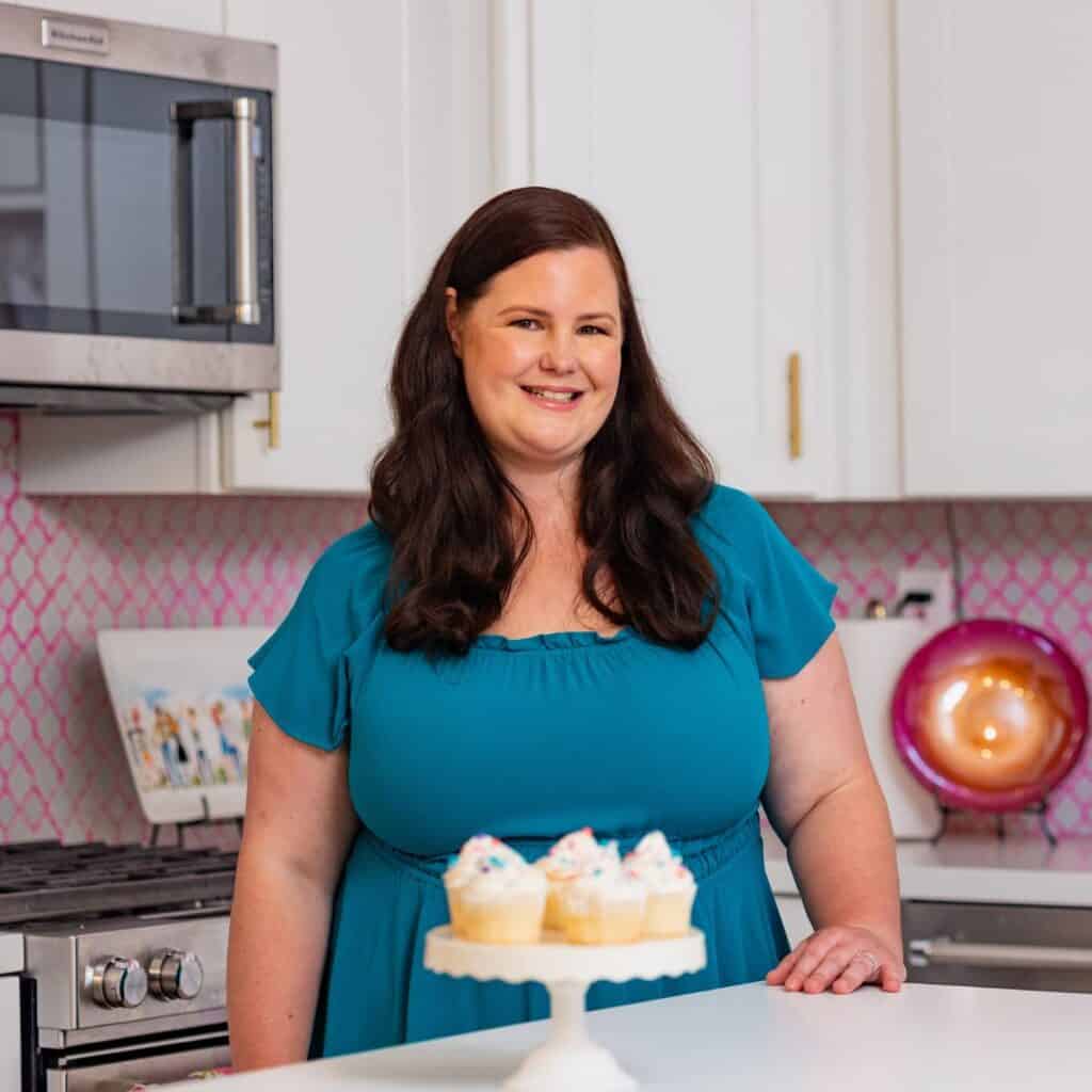 Headshot of Mandy, the recipe developer and writer for the blog a One Pot Wonder.